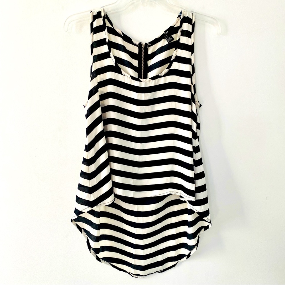 Forever 21 Women’s Sleeveless Tunic Sz Small Black White Striped Blouse Top